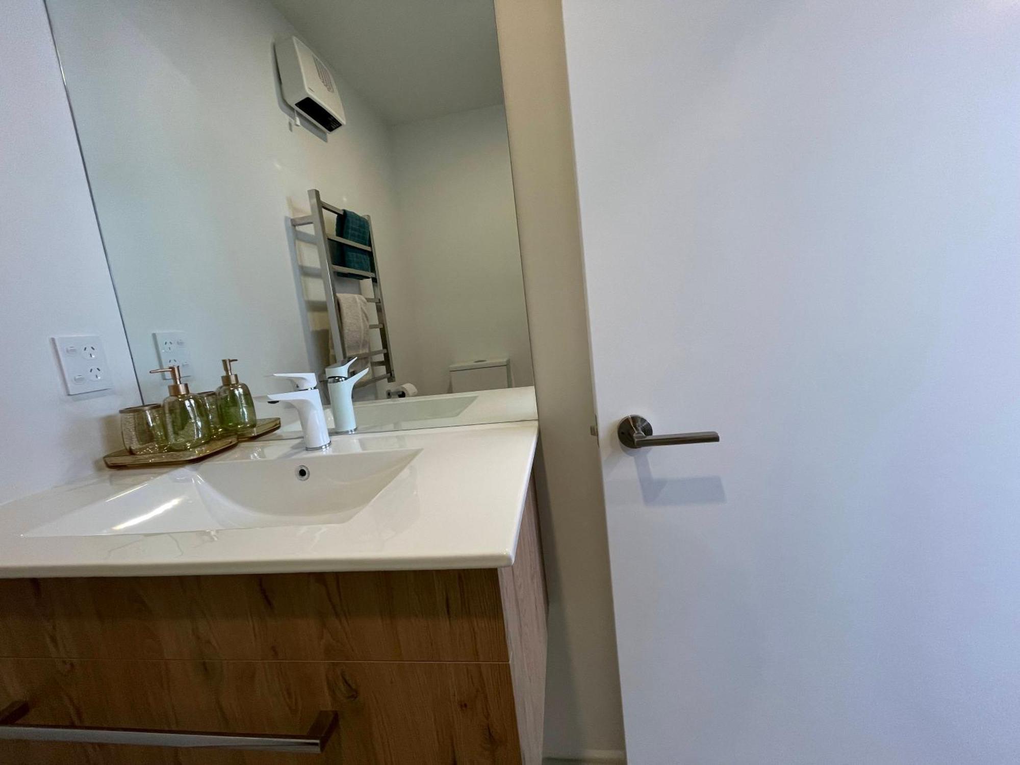 Luxury 2 Bedroom Townhouse Opposite Merivale Mall Christchurch Buitenkant foto