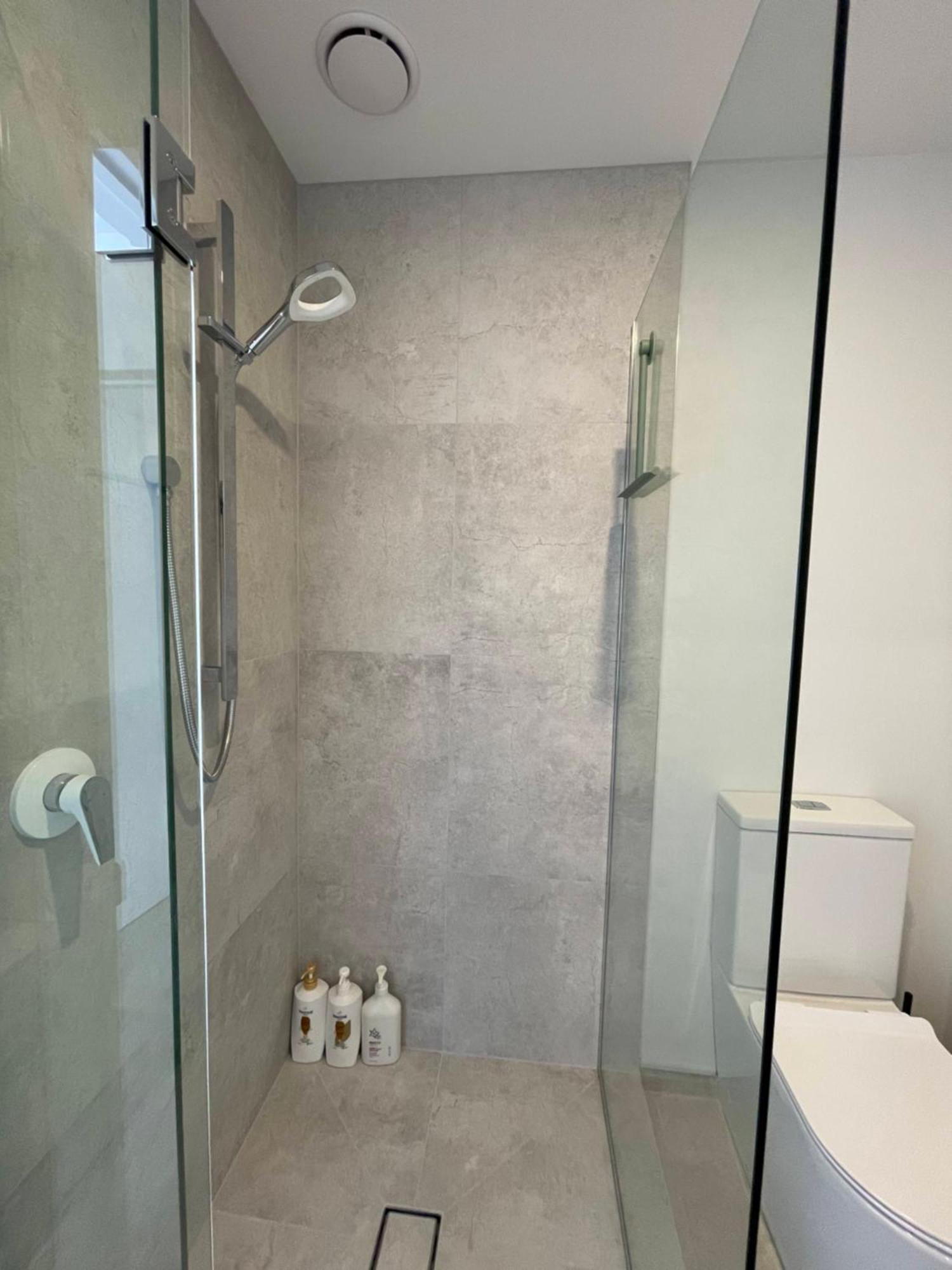 Luxury 2 Bedroom Townhouse Opposite Merivale Mall Christchurch Buitenkant foto