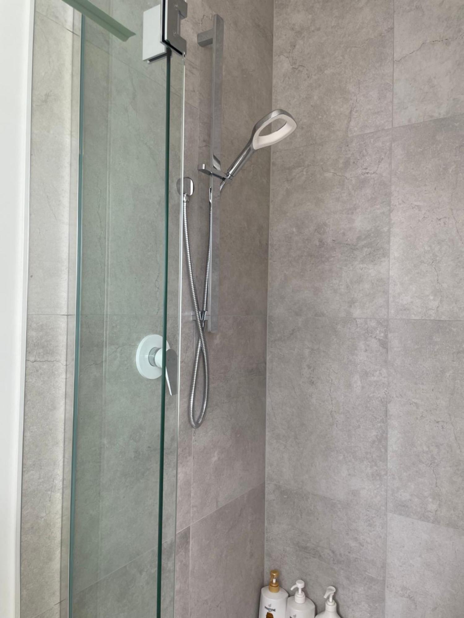 Luxury 2 Bedroom Townhouse Opposite Merivale Mall Christchurch Buitenkant foto
